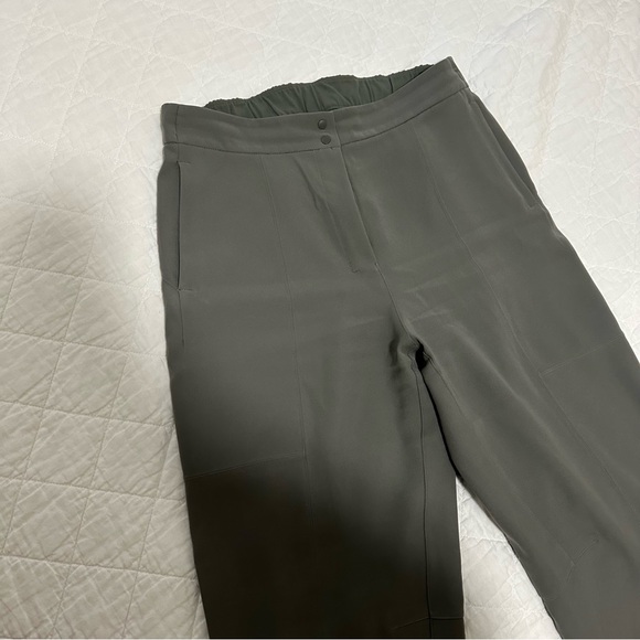 Lululemon Dynamic Days Travel Pant size 8 grey sage - Picture 8 of 8